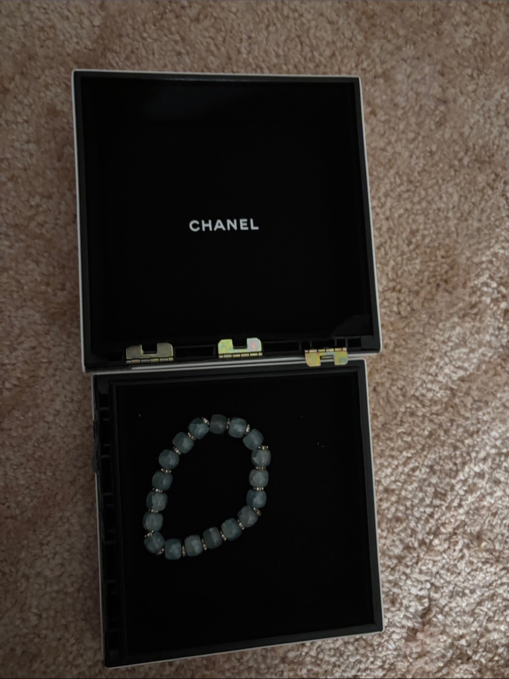 CHANEL split in 2 leather box with vintage bracelet